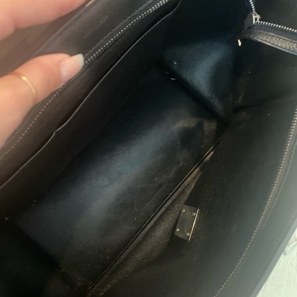 Céline Trapeze Shoulder Bag | Medium - Picture 9 of 11